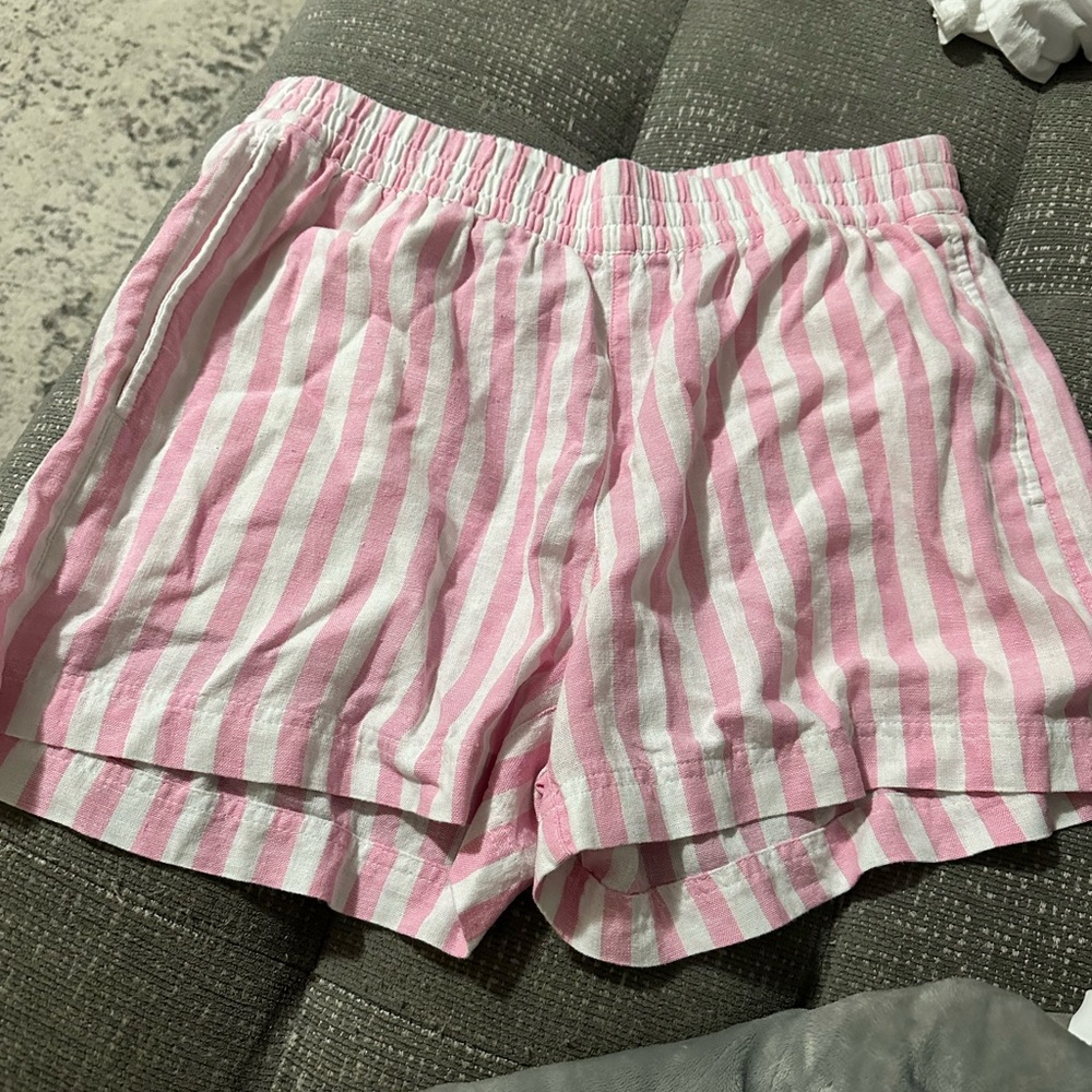 Old navy linen shorts